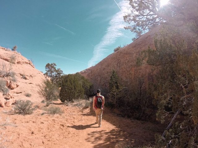 The descent towards the slot canyons
