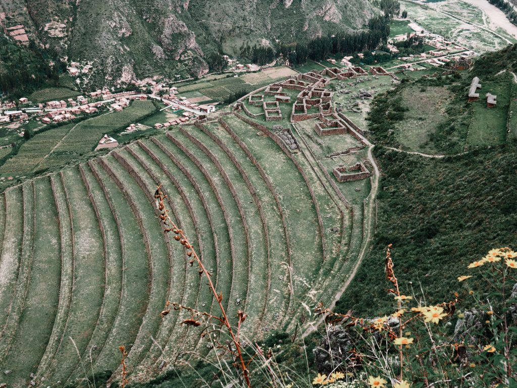 The Qhosqa terraces and Pisaqa