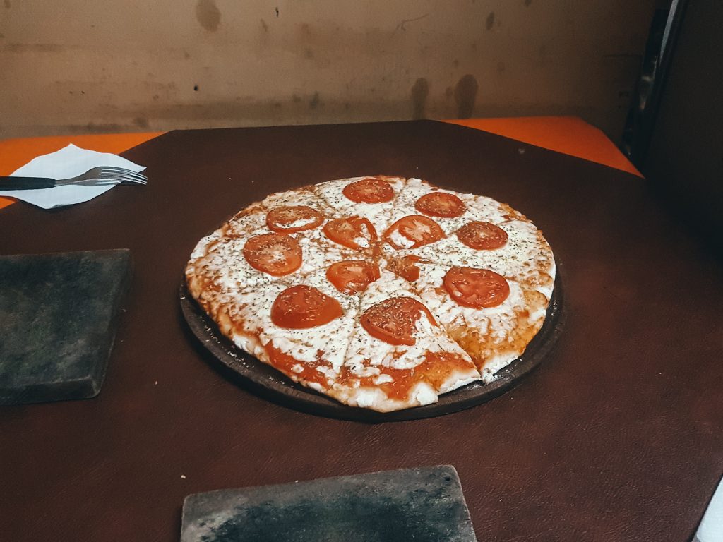 La Pizzeria is a small hole-in-the wall joint with some pretty tasty pizza
