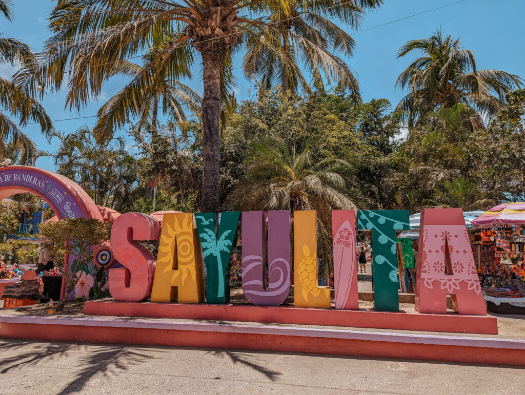 The Sayulita sign in the main plaza