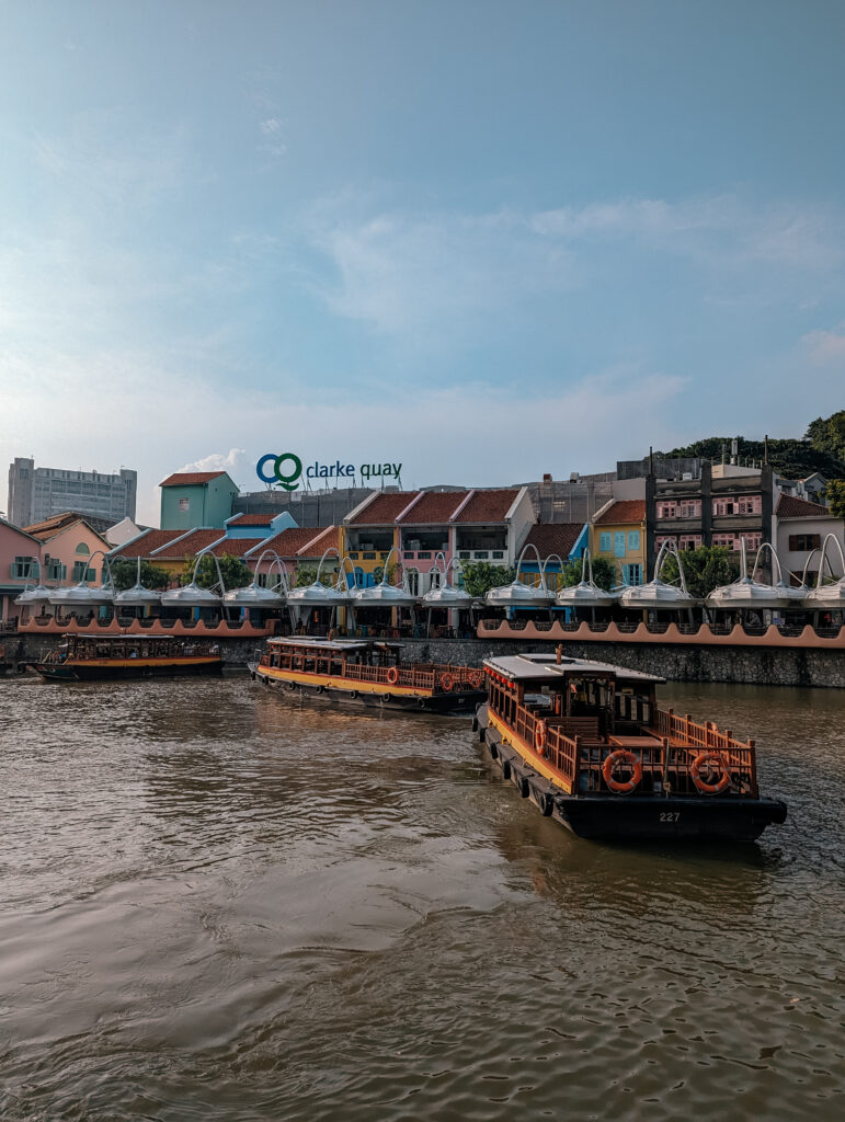 Boats pulling into Clark Quay