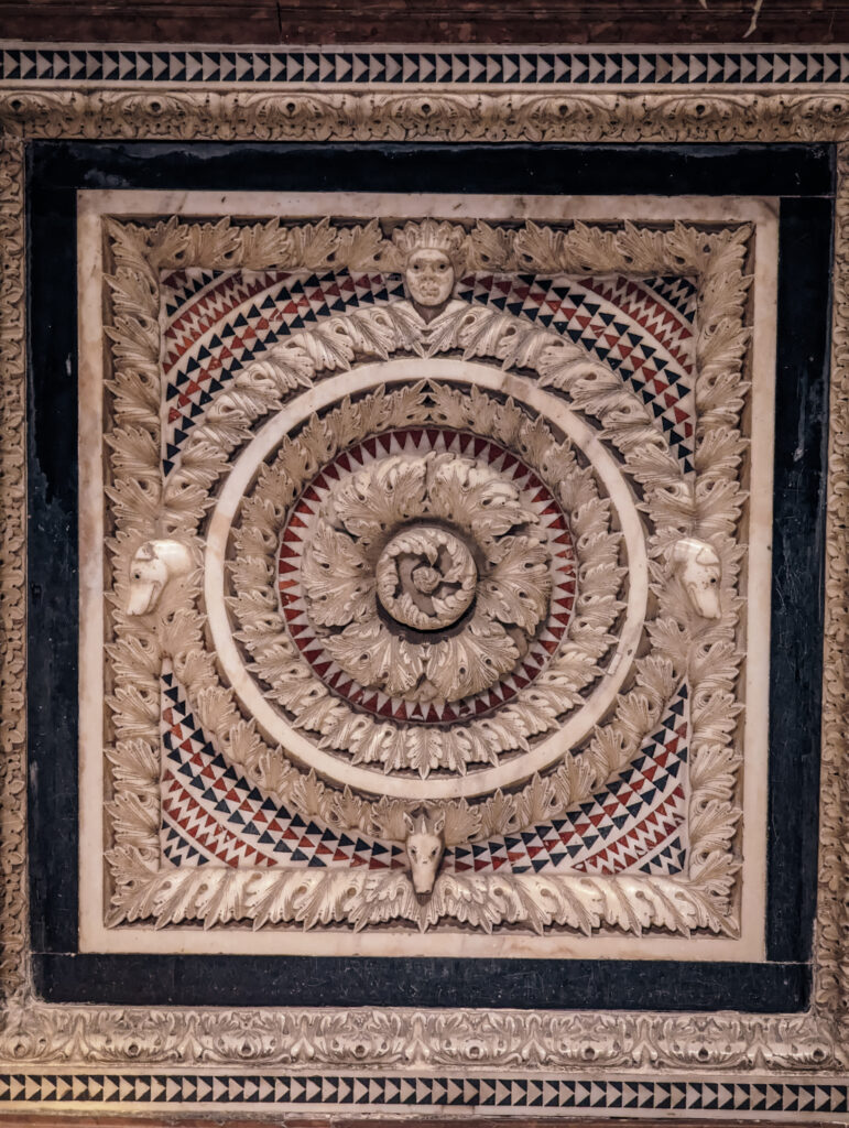 The buildings contain an incredible amount of detail!