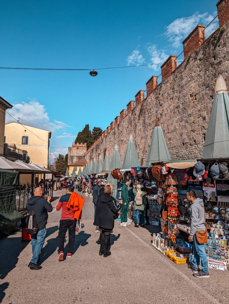 Souvenir stalls near the Piazza del Duomo