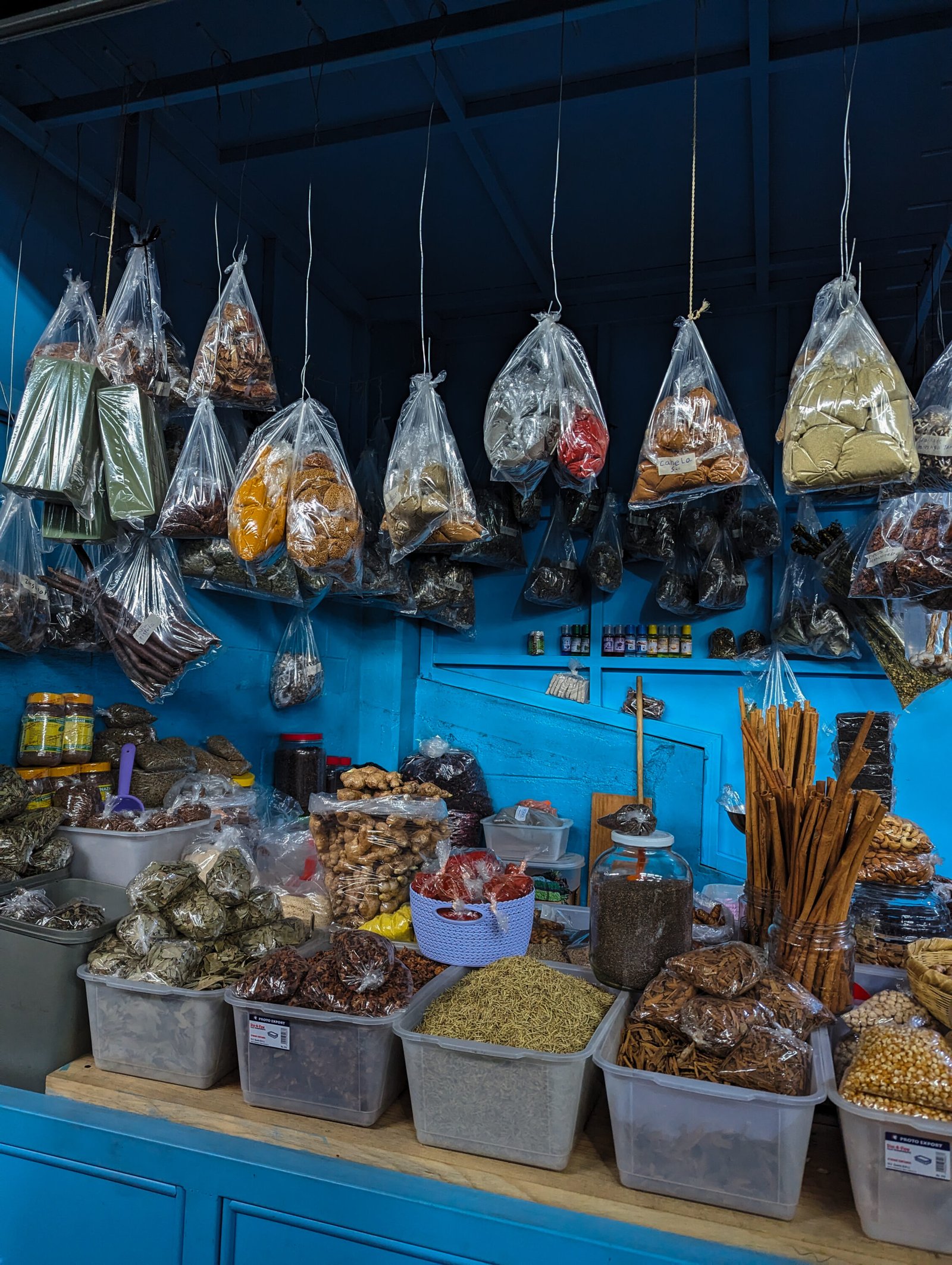 Spices sold in the Mercado Central