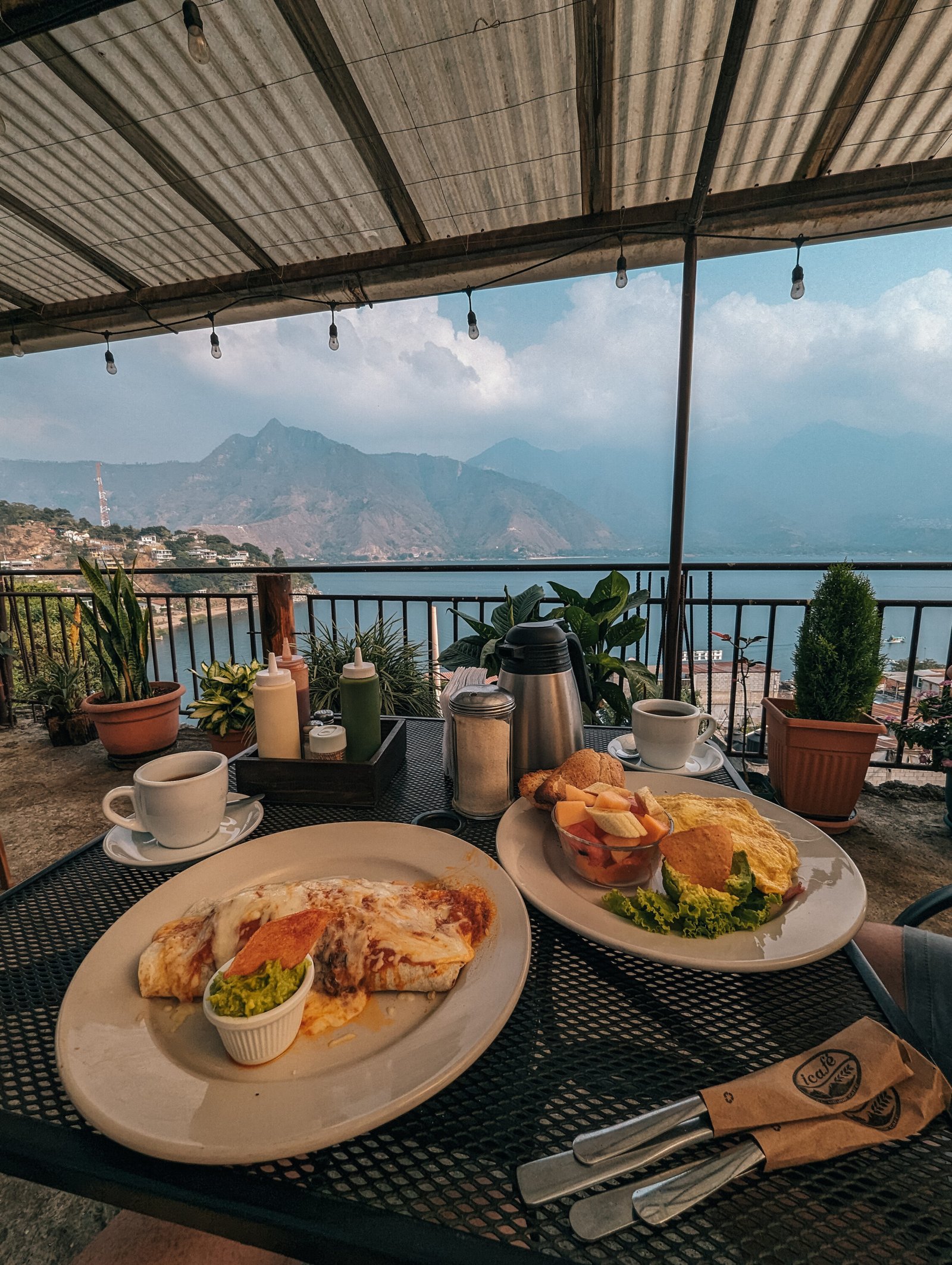 Breakfast with a view at iCafe