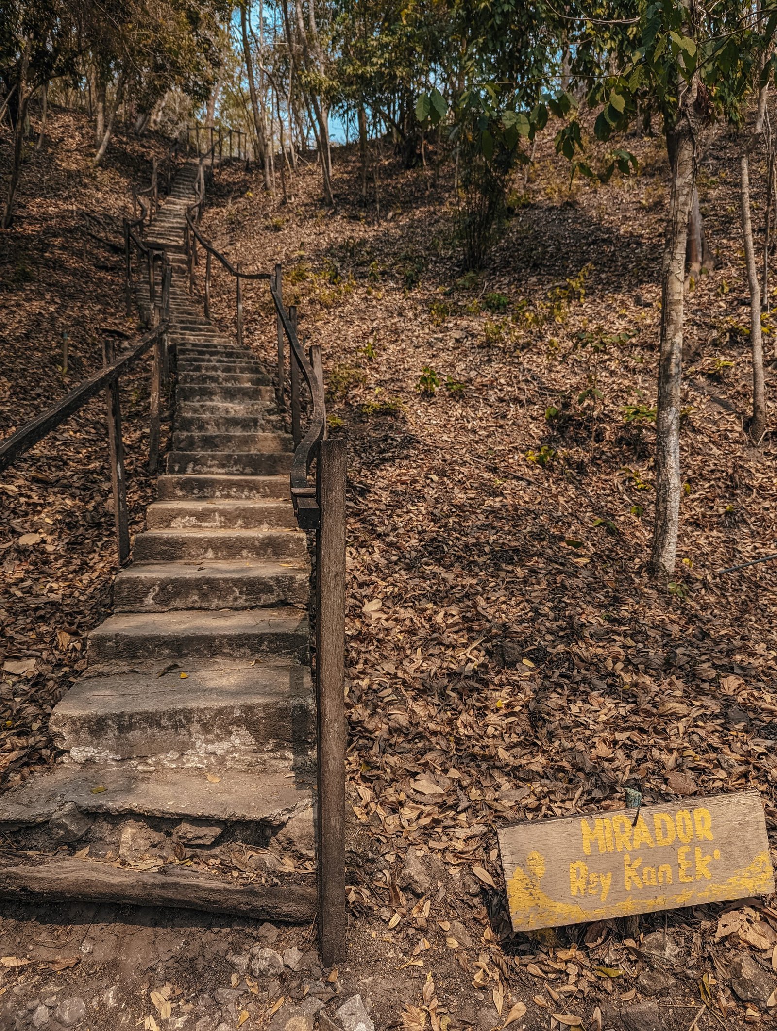 The steps leading up to the mirador